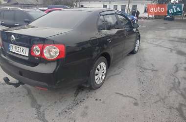 Седан Volkswagen Jetta 2006 в  фото 5 Седан Volkswagen Jetta 2006 в
