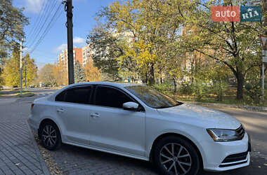 Седан Volkswagen Jetta 2017 в  фото 5 Седан Volkswagen Jetta 2017 в