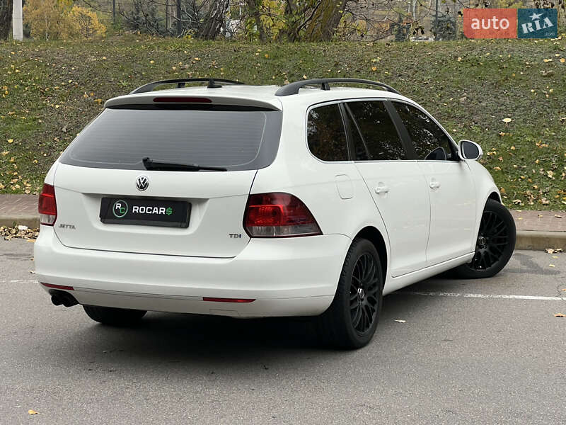 Универсал Volkswagen Jetta 2012 в Киеве