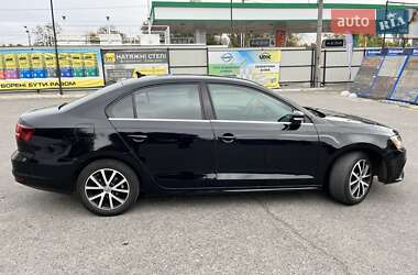 Седан Volkswagen Jetta 2017 в 