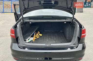 Седан Volkswagen Jetta 2017 в 