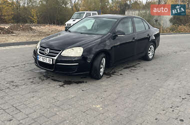 Седан Volkswagen Jetta 2006 в Надвірній