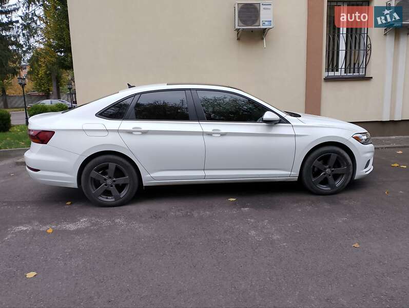 Седан Volkswagen Jetta 2018 в Рівному