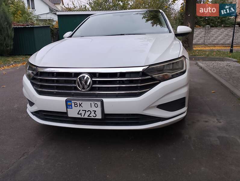 Седан Volkswagen Jetta 2018 в Рівному