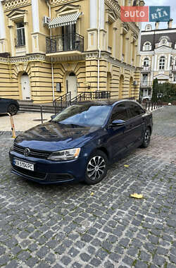Седан Volkswagen Jetta 2014 в Києві