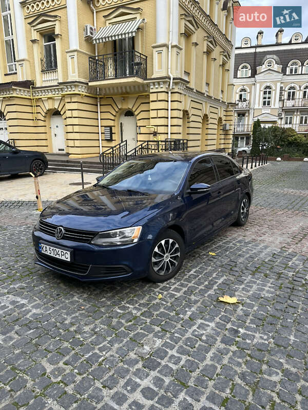 Седан Volkswagen Jetta 2014 в Киеве фото Седан Volkswagen Jetta 2014 в Киеве