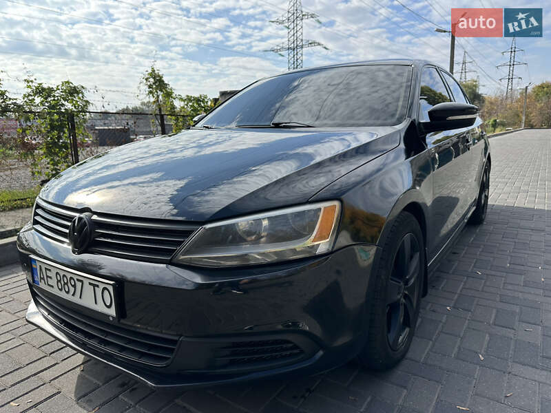 Седан Volkswagen Jetta 2012 в Дніпрі