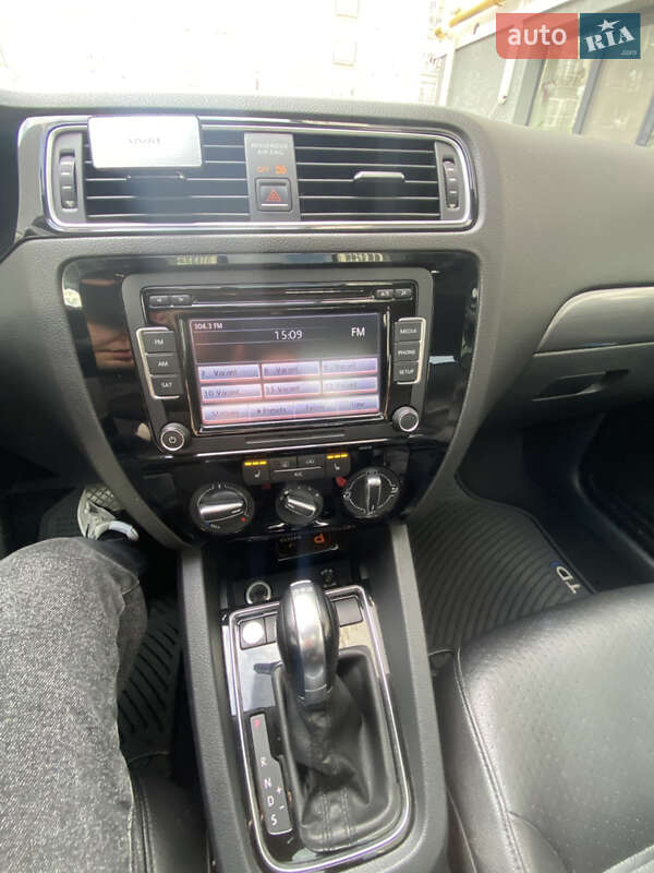 Седан Volkswagen Jetta 2015 в Ивано-Франковске фото 11 Седан Volkswagen Jetta 2015 в Ивано-Франковске