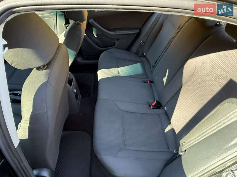 Седан Volkswagen Jetta 2015 в Запорожье