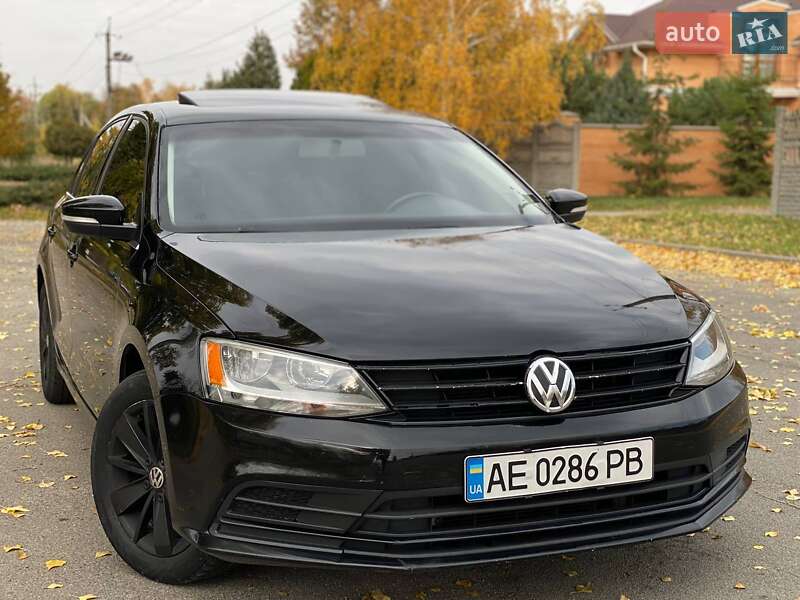 Седан Volkswagen Jetta 2016 в Днепре