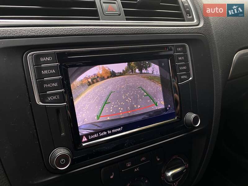 Седан Volkswagen Jetta 2016 в Днепре