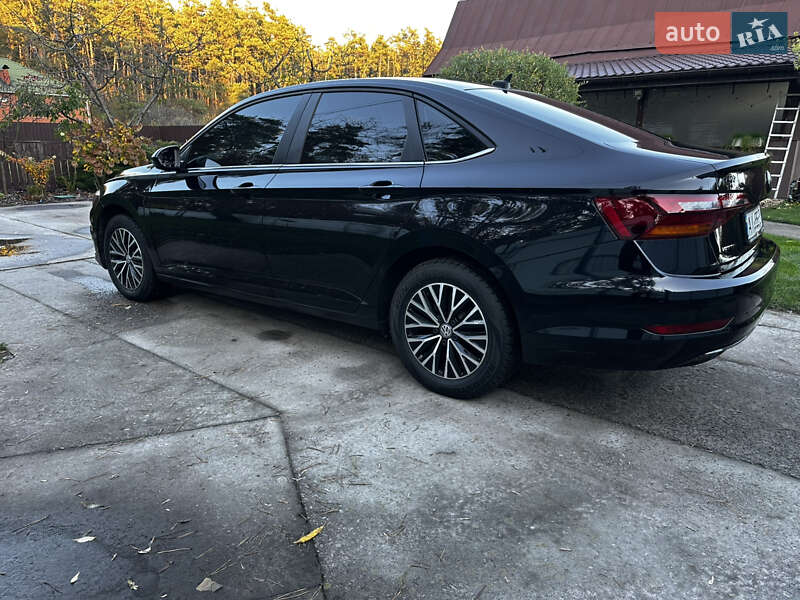 Седан Volkswagen Jetta 2018 в Білогородці