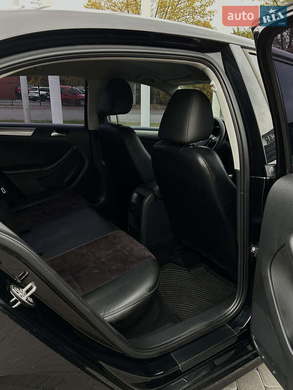 Седан Volkswagen Jetta 2014 в Днепре фото 17 Седан Volkswagen Jetta 2014 в Днепре