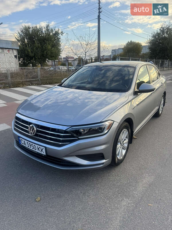 Седан Volkswagen Jetta 2019 в Черкассах