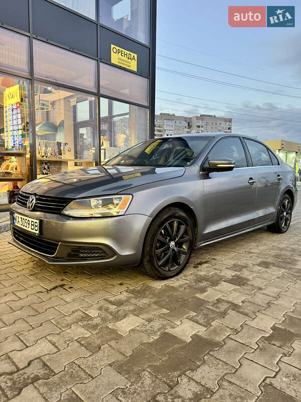Седан Volkswagen Jetta 2013 в Киеве