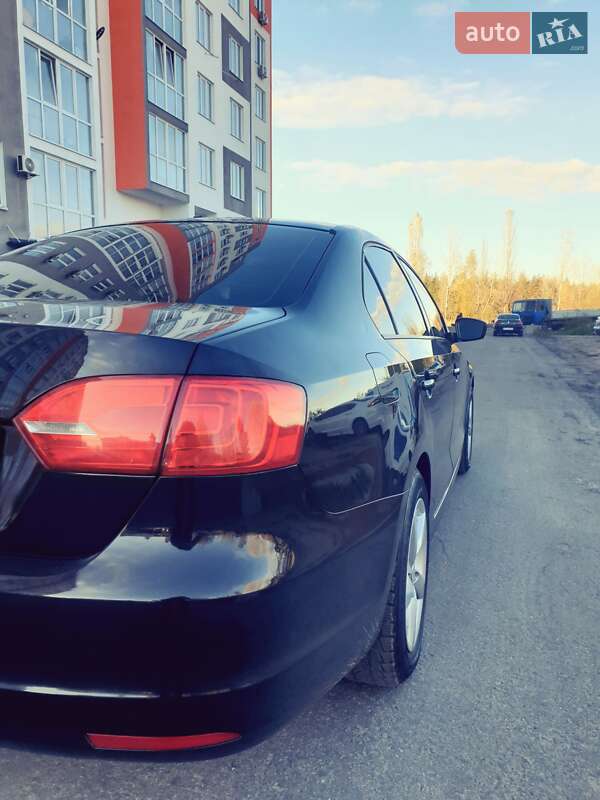 Седан Volkswagen Jetta 2014 в Обухові фото 37 Седан Volkswagen Jetta 2014 в Обухові