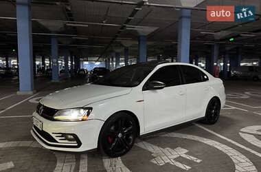 Седан Volkswagen Jetta 2017 в Києві