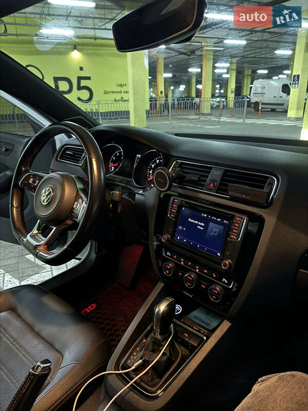Седан Volkswagen Jetta 2017 в Киеве фото 18 Седан Volkswagen Jetta 2017 в Киеве