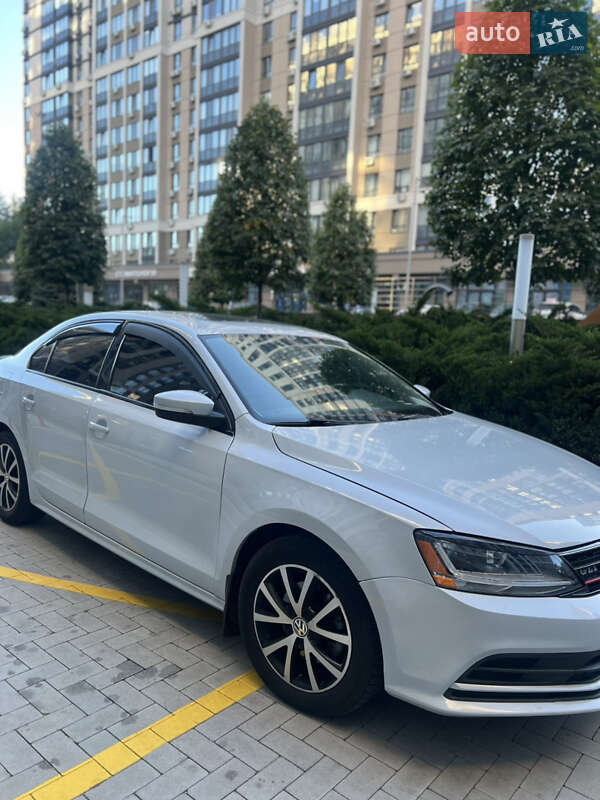 Седан Volkswagen Jetta 2016 в Ірпені фото 2 Седан Volkswagen Jetta 2016 в Ірпені