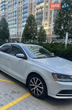 Седан Volkswagen Jetta 2016 в  фото 2 Седан Volkswagen Jetta 2016 в