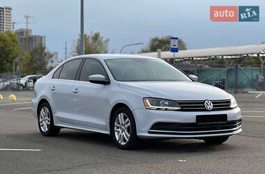 Седан Volkswagen Jetta 2017 в Києві