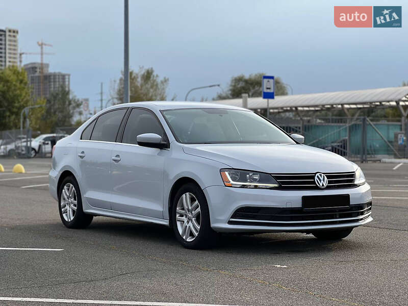 Седан Volkswagen Jetta 2017 в Киеве