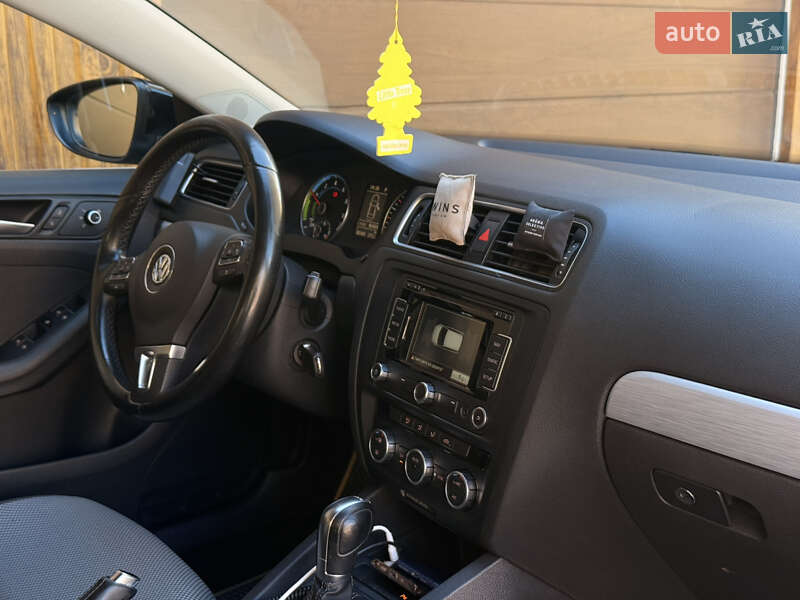 Седан Volkswagen Jetta 2013 в Тернополе фото 15 Седан Volkswagen Jetta 2013 в Тернополе