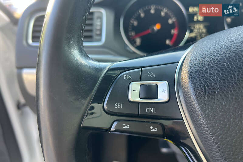 Седан Volkswagen Jetta 2015 в Івано-Франківську фото 12 Седан Volkswagen Jetta 2015 в Івано-Франківську