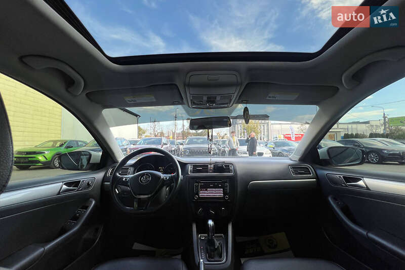 Седан Volkswagen Jetta 2015 в Івано-Франківську фото 22 Седан Volkswagen Jetta 2015 в Івано-Франківську