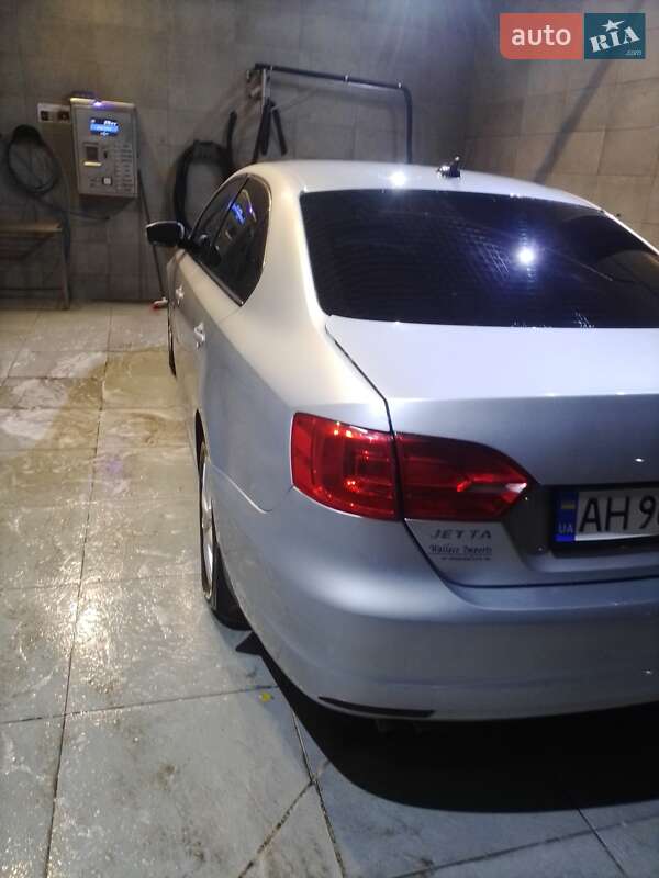 Седан Volkswagen Jetta 2011 в Краматорске фото 3 Седан Volkswagen Jetta 2011 в Краматорске