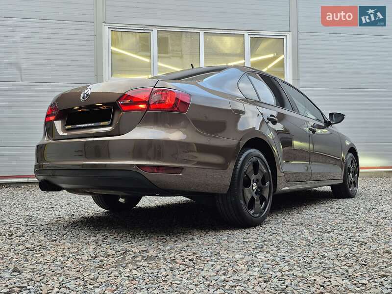Седан Volkswagen Jetta 2013 в Киеве фото 6 Седан Volkswagen Jetta 2013 в Киеве