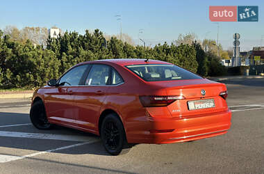 Седан Volkswagen Jetta 2019 в  фото 4 Седан Volkswagen Jetta 2019 в
