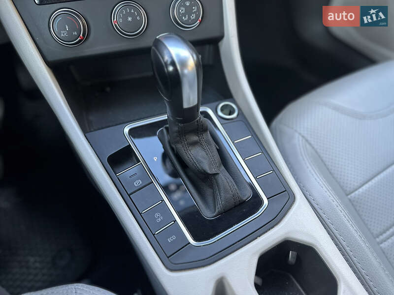 Седан Volkswagen Jetta 2019 в Киеве фото 21 Седан Volkswagen Jetta 2019 в Киеве