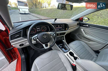 Седан Volkswagen Jetta 2019 в  фото 23 Седан Volkswagen Jetta 2019 в