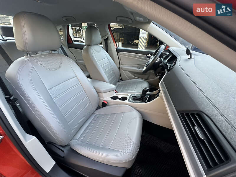 Седан Volkswagen Jetta 2019 в Киеве фото 37 Седан Volkswagen Jetta 2019 в Киеве