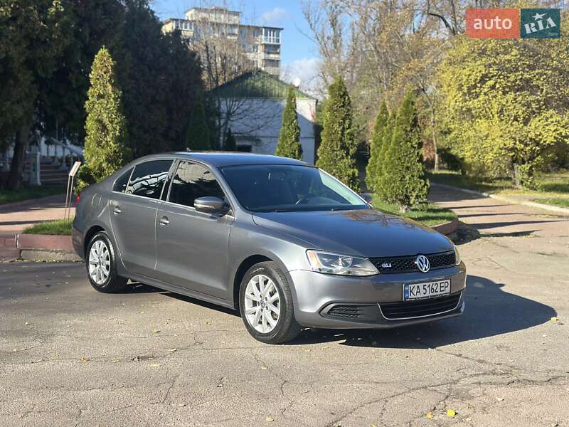 Седан Volkswagen Jetta 2013 в Киеве