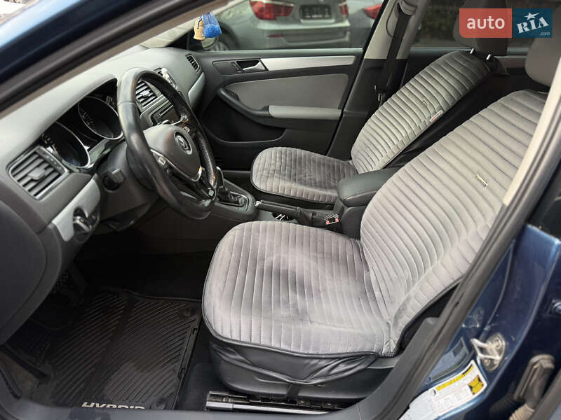 Седан Volkswagen Jetta 2015 в Одессе фото 39 Седан Volkswagen Jetta 2015 в Одессе