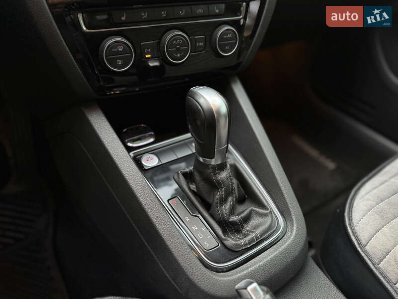 Седан Volkswagen Jetta 2015 в Одессе фото 54 Седан Volkswagen Jetta 2015 в Одессе