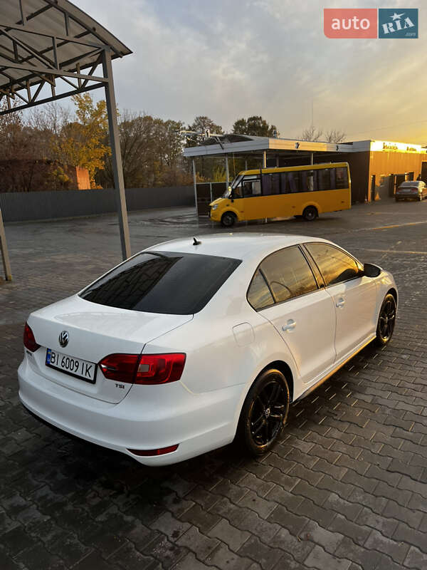 Седан Volkswagen Jetta 2011 в Полтаве