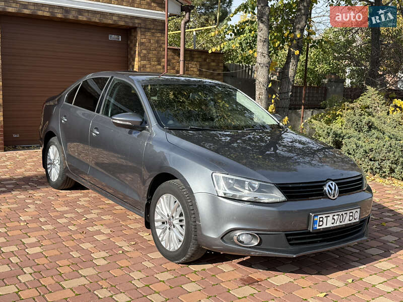 Седан Volkswagen Jetta 2012 в Одессе