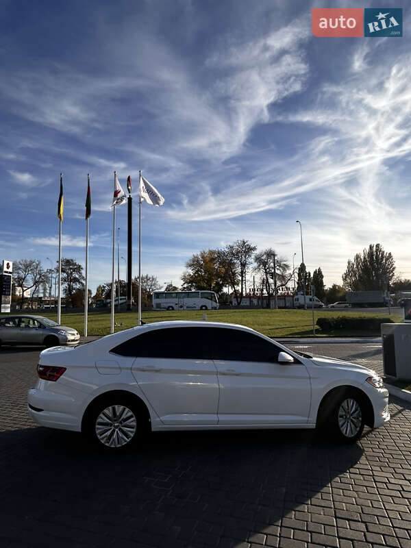 Седан Volkswagen Jetta 2019 в Одессе