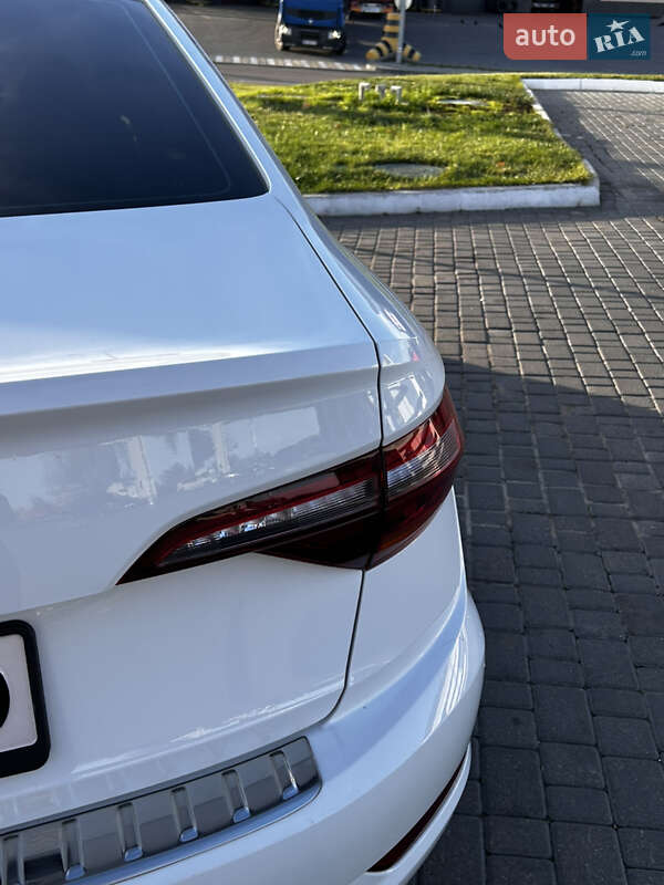 Седан Volkswagen Jetta 2019 в Одессе