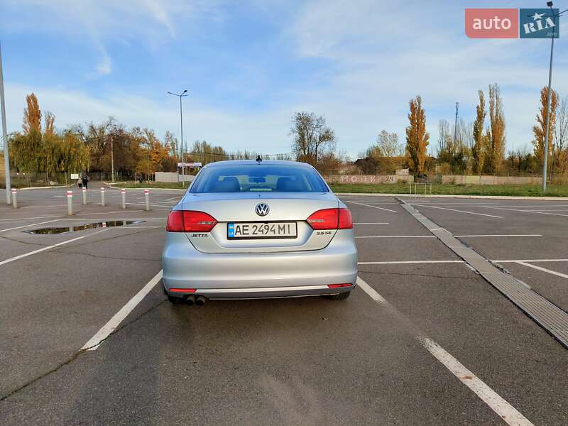 Седан Volkswagen Jetta 2012 в Кривому Розі