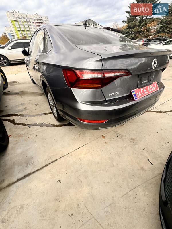 Седан Volkswagen Jetta 2019 в Львові