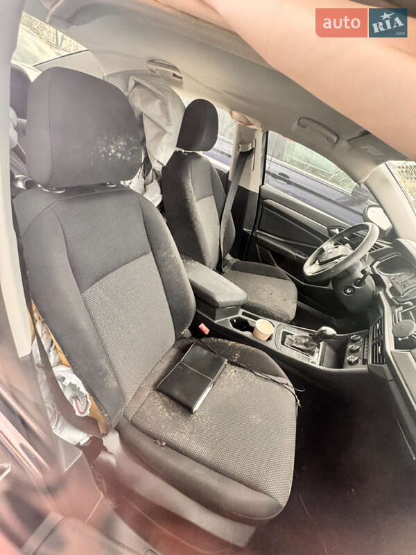 Седан Volkswagen Jetta 2019 в Львові