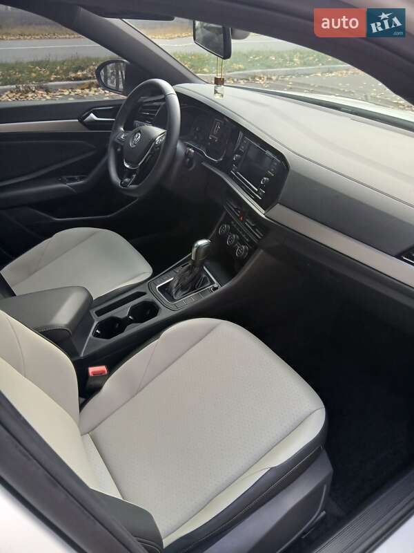 Седан Volkswagen Jetta 2019 в Ромнах фото 23 Седан Volkswagen Jetta 2019 в Ромнах