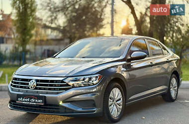 Седан Volkswagen Jetta 2018 в Миколаєві