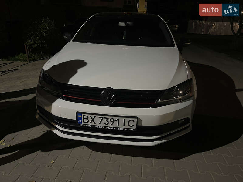 Седан Volkswagen Jetta 2017 в Хмельницькому