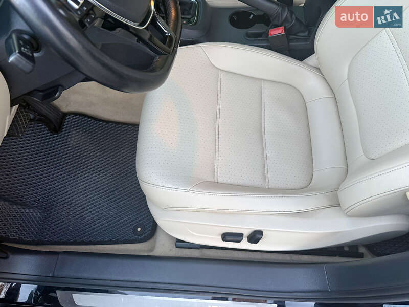 Седан Volkswagen Jetta 2014 в Хмельницком