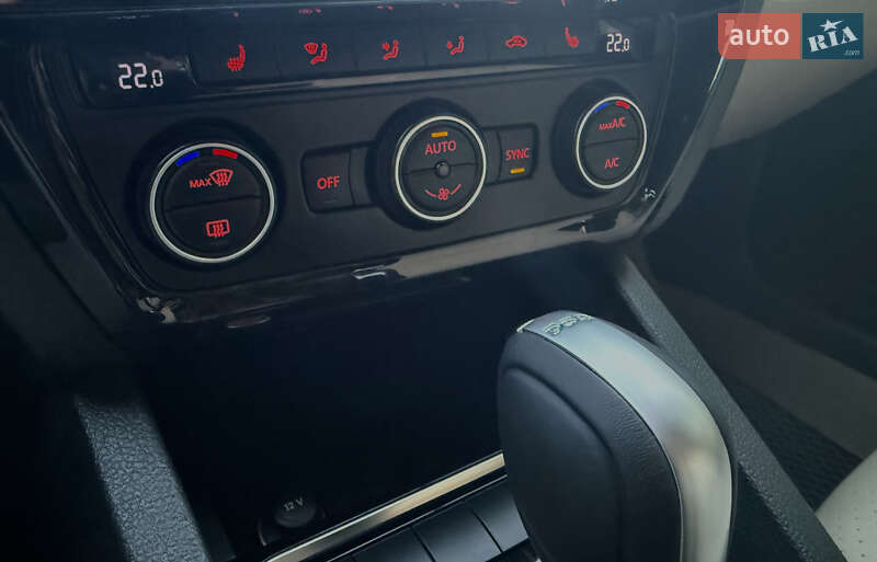 Седан Volkswagen Jetta 2014 в Хмельницком